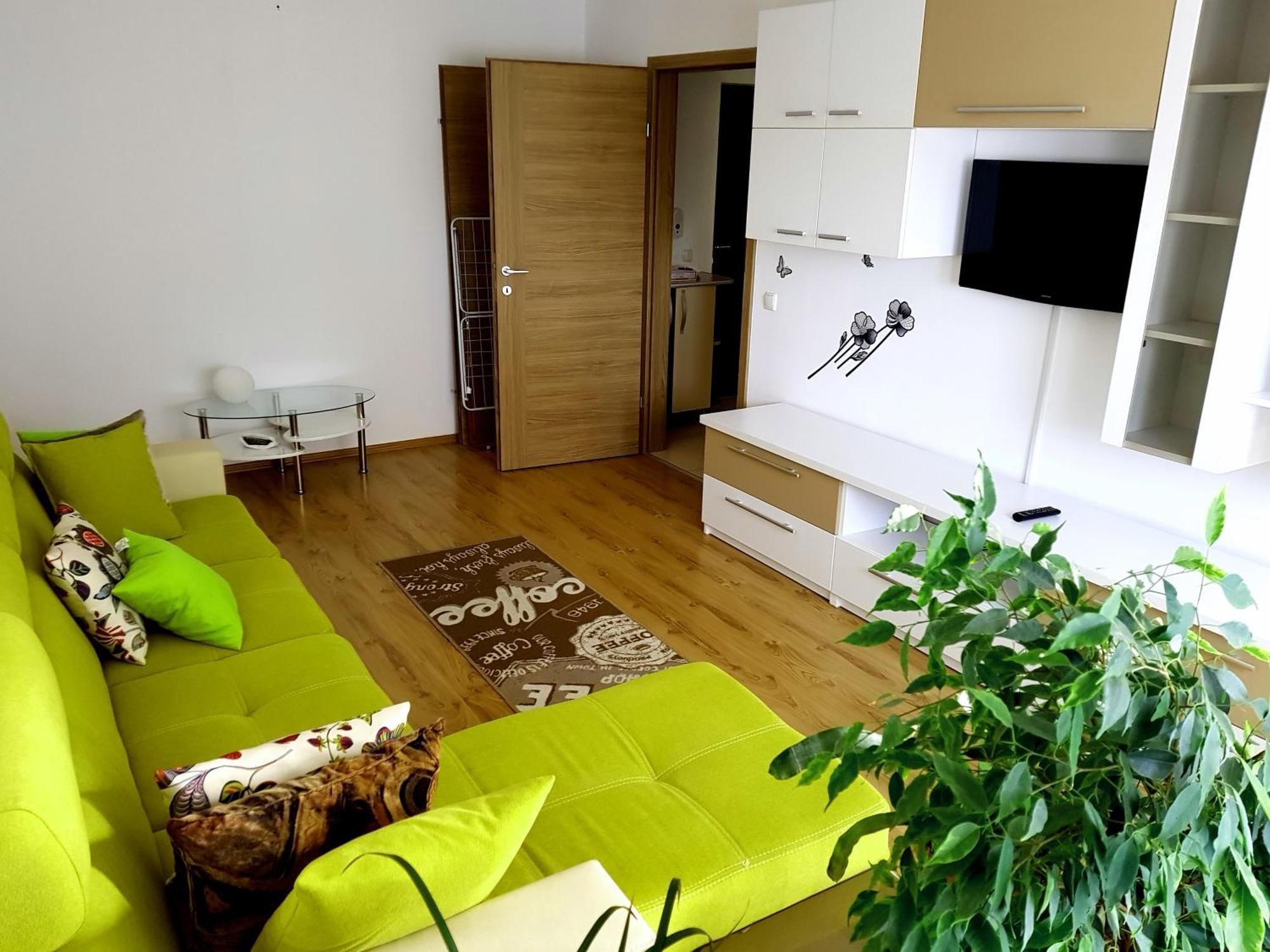 Urban Retreat Luxury Hideaway Apartment Oradea Bagian luar foto